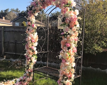 Ghirlanda di fiori rosa e pesca, arco di rose