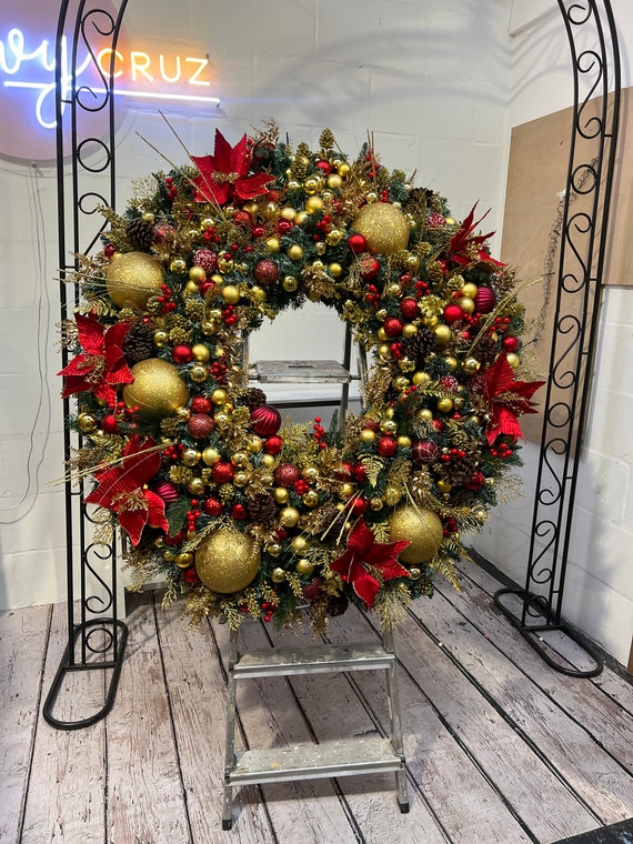 XLサイズの巨大クリスマスリース、ゴールドとレッドのクリスマスリース
