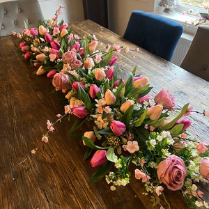 Frühling Kirschblüte und Tulpen Tischblumengirlande, Dinner Table Flower Runner