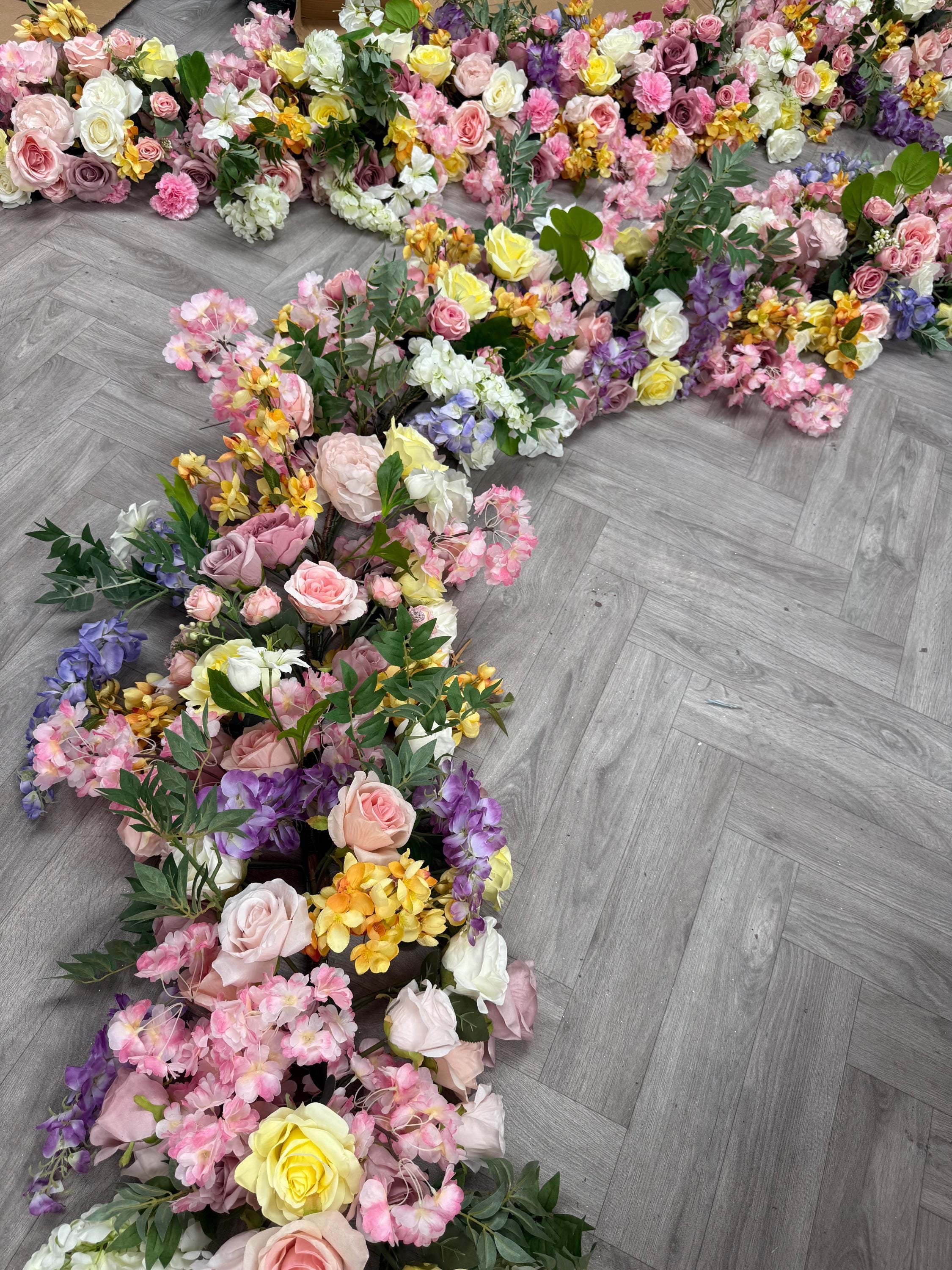 Ghirlanda Di Rose Finte Appese – Fiori Artificiali In Seta, Rosa, 30x20x4 Cm, Per Matrimoni, Feste E Decorazione Casa, Facile Da Appendere