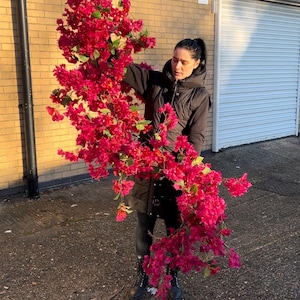 Ghirlanda di fiori di bouganville rosa acceso: design realistico!