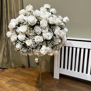 White Rose & Baby’s Breath Wedding Flower Centrepiece