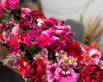 Hot Pink Garland, Fuchsia Pink Garland, Pink silk flower garland, Artificial pink garland, Hot pink swag, Fuchsia Swag, Fuchsia Wedding