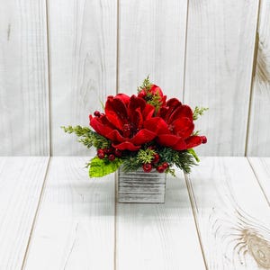 Christmas Centerpiece-Table Centerpiece-Magnolia Centerpiece-Christmas Arrangement-Christmas Decor-Table Accent-Table Decor-Magnolia
