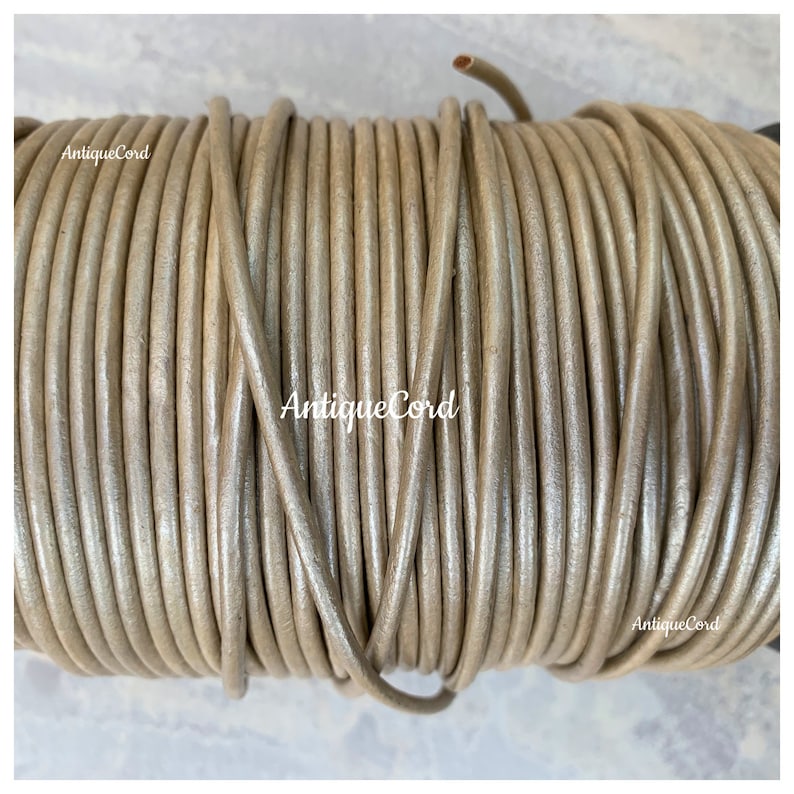 3mm Metallic Vanilla Round Leather Round cord Metallic Vintage Champaign gm302