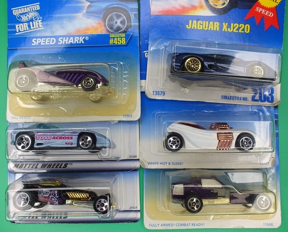 Hot Wheels Speed Shark Silhouette II Jaguar Sweet 16 Twin Mill