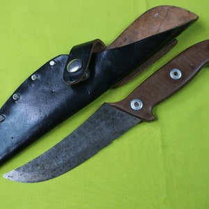 VINTAGE Custom Hand Made Hunting Knife Bakelite Handle Leather Sheath