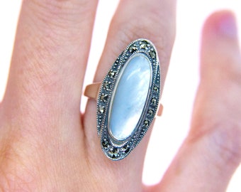 Vintage Sterling Silver Mother-of-Pearl & Marcasite Ring