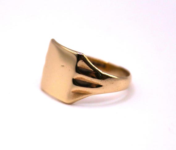 9ct Gold Rectangle Signet Ring - image 3