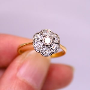 Edwardian 18ct Gold and Diamond Daisy Cluster Ring
