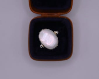 Silver Dress-Ring with Mother of Pearl