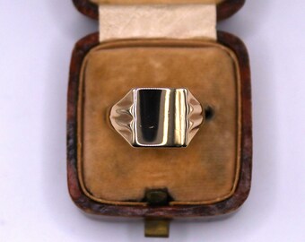 9ct Gold Rectangle Signet Ring - Etsy
