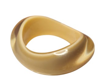 Brazalete vintage de lucita pesada de dos tonos, estilo mediados de siglo