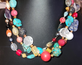 Collar vintage de piedras semipreciosas hecho a medida *Raro*