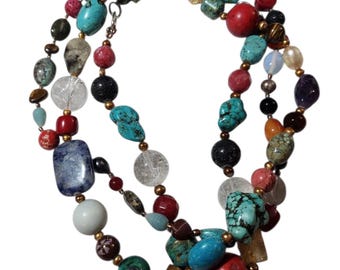 Collar único de cuentas de piedras de cristal natural hecho a mano
