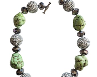 Collar vintage con pepitas de turquesa verde gruesas