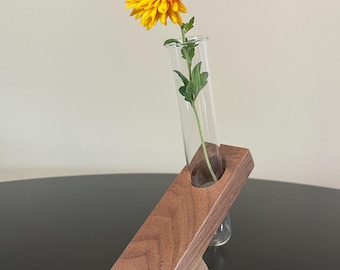 Bud Vase (lil buddy)
