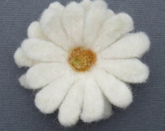 Felted Wool Daisy Flower with Green Felted Stem