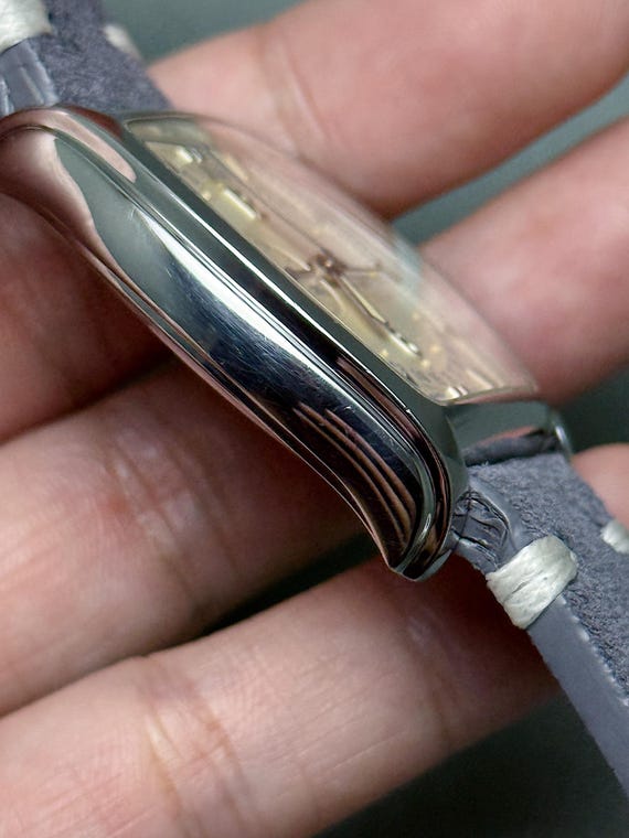 Oris Tonneau Vintage Watch – Guilloché Dial, Reve… - image 10