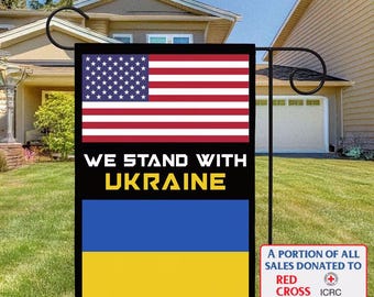 Noi stiamo con l'Ucraina, striscione per giardino e casa / bandiere americane e ucraine