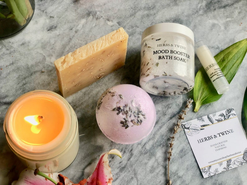 Birthday Gift, Gift Ideas, Happy Birthday Gift Box, Happy Birthday Gift Basket, Birthday Gifts Ideas, Birthday Gifts For Her, Birthday box bath bomb birthday bath salt birthday candle