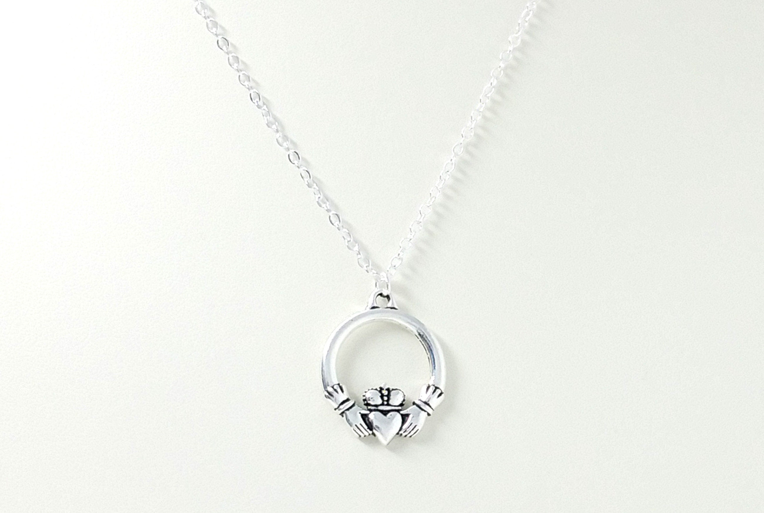 Traditional Irish Necklace 2024 www.vinci.ch