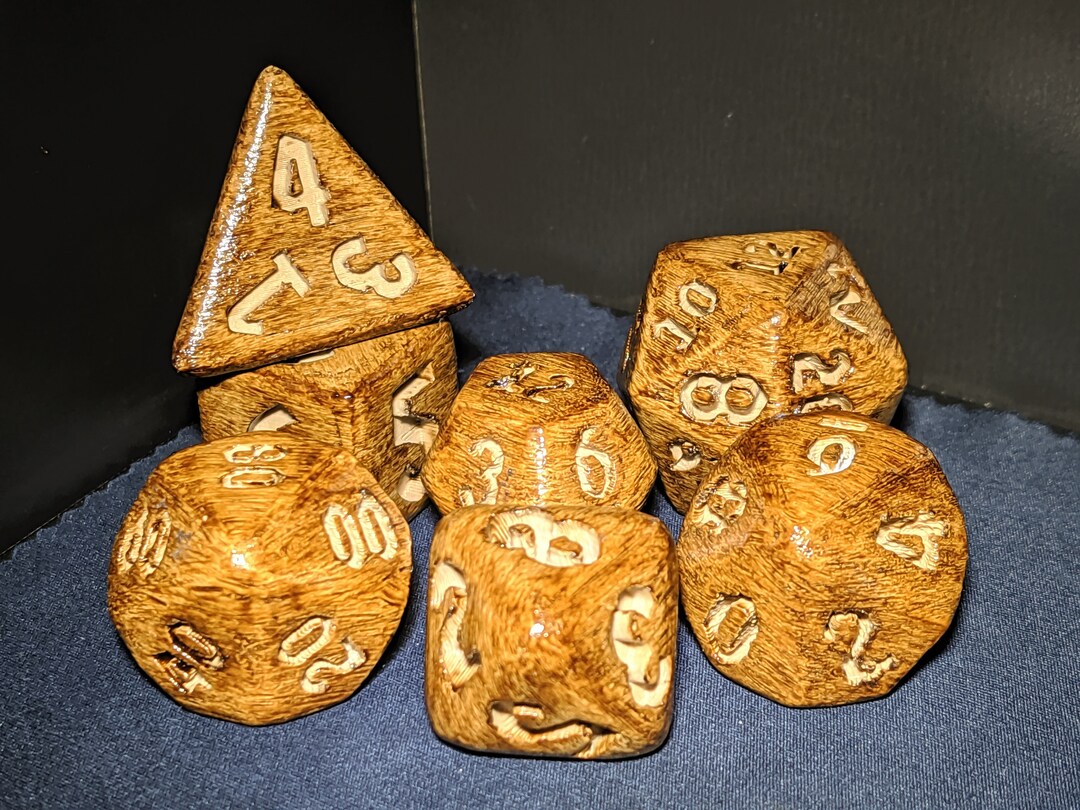 Dice Set Golden Oak Wood Grain Larger Than Average Polyhedral Tabletop