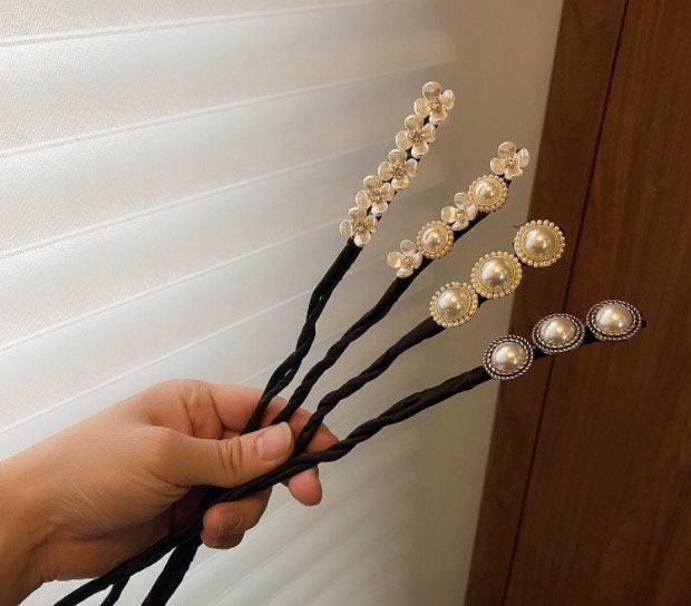 Magic Hair Bun Maker Wire Bow Lazy Curling Iron Styling Tool Hair Band Clip Magic Hair Bun Maker Wire Bow Lazy Curling Iron Styling Tool Hair Band Clip