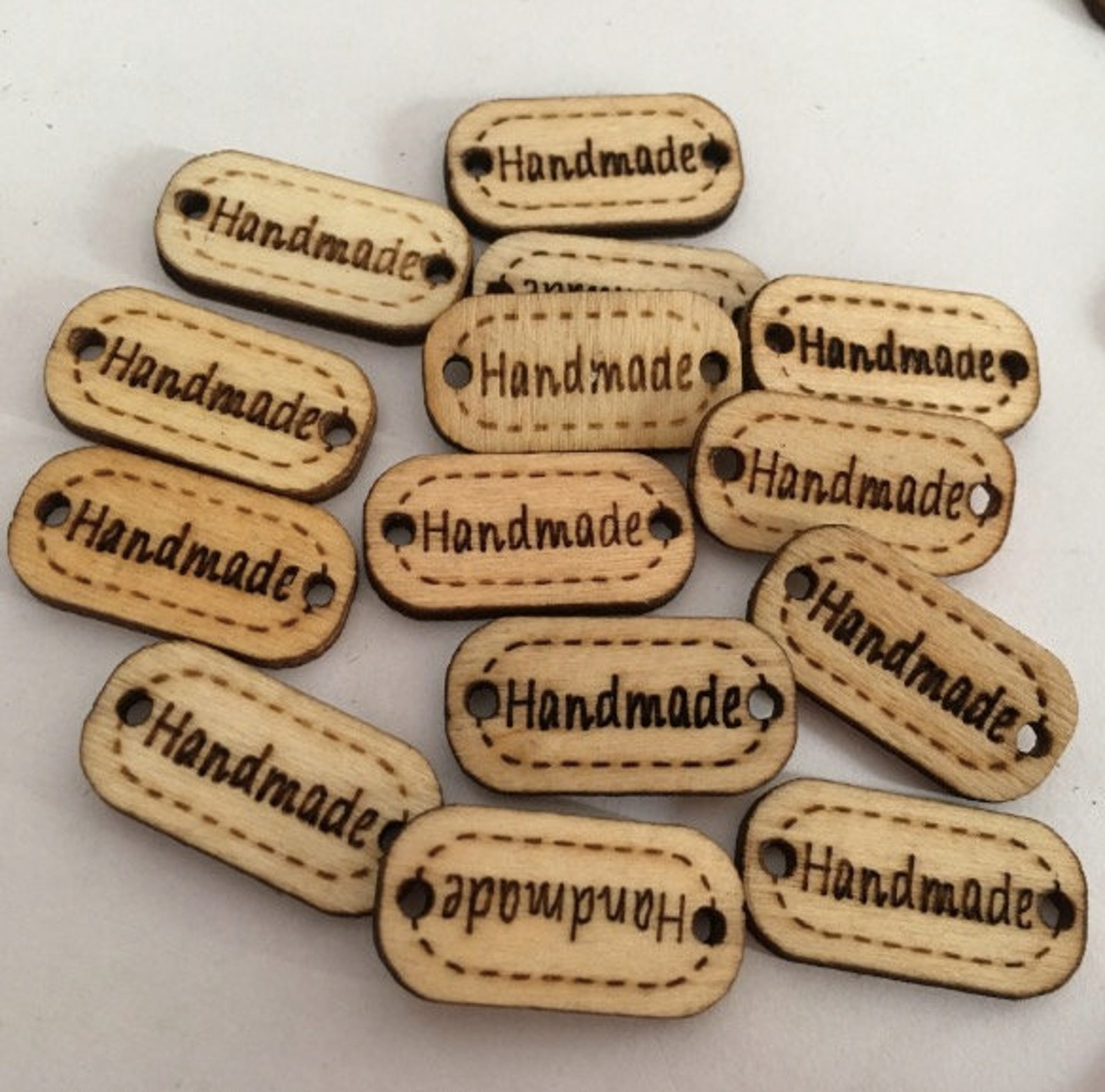 20pcs madera hecha a mano etiqueta etiqueta de madera botón de Etsy