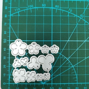Super Mini Blumenblätter Metall Stanzform / Kohlenstoffstahl / Schablone für DIY Scrapbooking / Fotoalbum Dekorative Prägung DIY Papierkarten