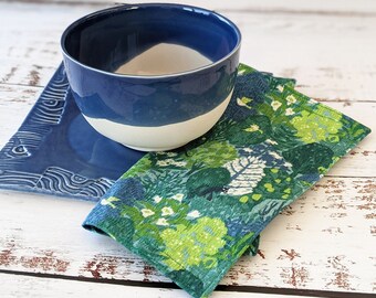 Forest Cloth Napkins, Kitchen Linens, Lunch or Cocktail Napkins, Sitting Kitties green and blue fabric - set of 4 - 7.5" x 7.5"