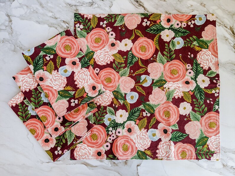 Garden party Cloth Napkins, Table Linen, Burgundy, Pink, Green and blue floral Dinner Napkins set of 4 18 X 18 image 2