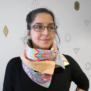 Feathers and Arrows Patchwork Infinity Scarf Foulard Infini Plumes et Flèches image 4