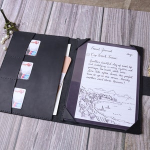 Gepersonaliseerde leren Kindle Scribe 2024/2022-cover met pennenzakje en kaartsleuf, foliohouder voor tablet, zwart verweerd leer 2WASKS