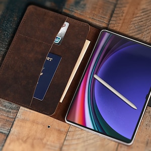 Personalizzazione Galaxy Tab S10 FE+ S10 Ultra Tab S10+ Tab A9+,S9 FE,A9,S9 FE+ S9 Ultra S9+,S8+ con tasca portapenne, vera pelle di alta qualità