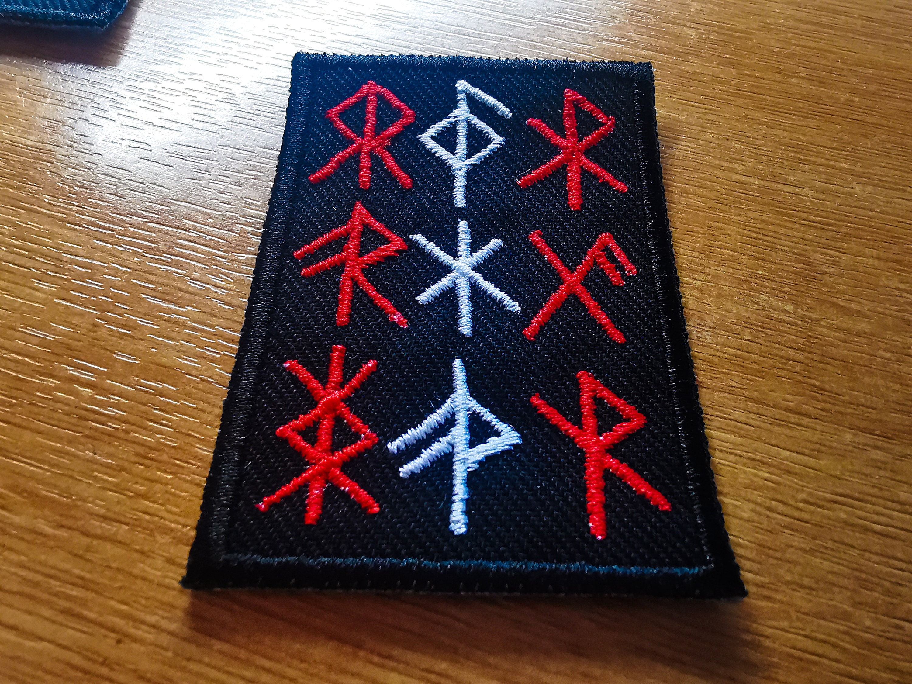 Toppa Ricamata Vikings Con Lupo Nordico - Applicazione A Ferro O Cucitura 7.5x8.5cm - Foto 3