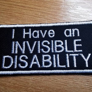 Parche bordado para planchar con la frase &quot;Tengo una discapacidad invisible&quot;