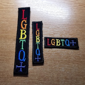 LGBTQ + vertikaler und kleinerer Regenbogen Aufnäher Pride bestickt