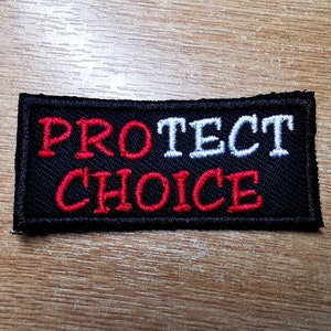 Protect Choice Pro Choice Röd Feminist Broderad Stryklapp Kollektion Abort Politik Punk