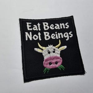 Mangia fagioli, non esseri, toppa ricamata da stirare vegana, regalo vegetariano