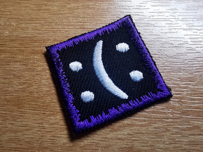 Bipolär sjukdom Stryk-på broderad lapp Röd subtil symbol för funktionsnedsättning och psykisk hälsa medvetenhet bild 1