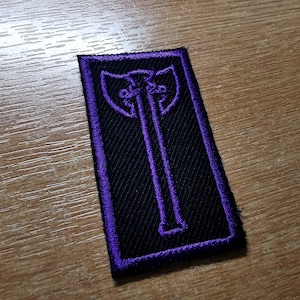 Battle Axe Purple Embroidered Iron On Patch Destiny Fantasy RPG Vikings Medieval Dungeon Gaming