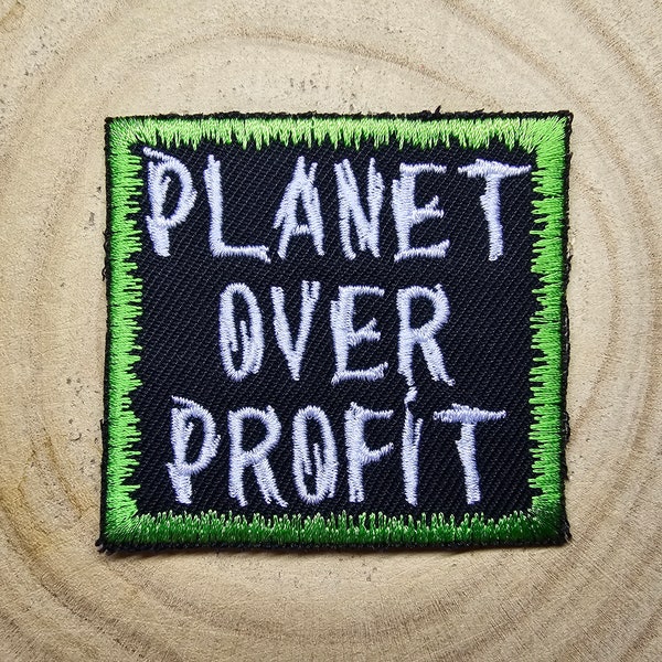 Planet Over Profit geborduurde patch Klimaatcrisis Milieuactie