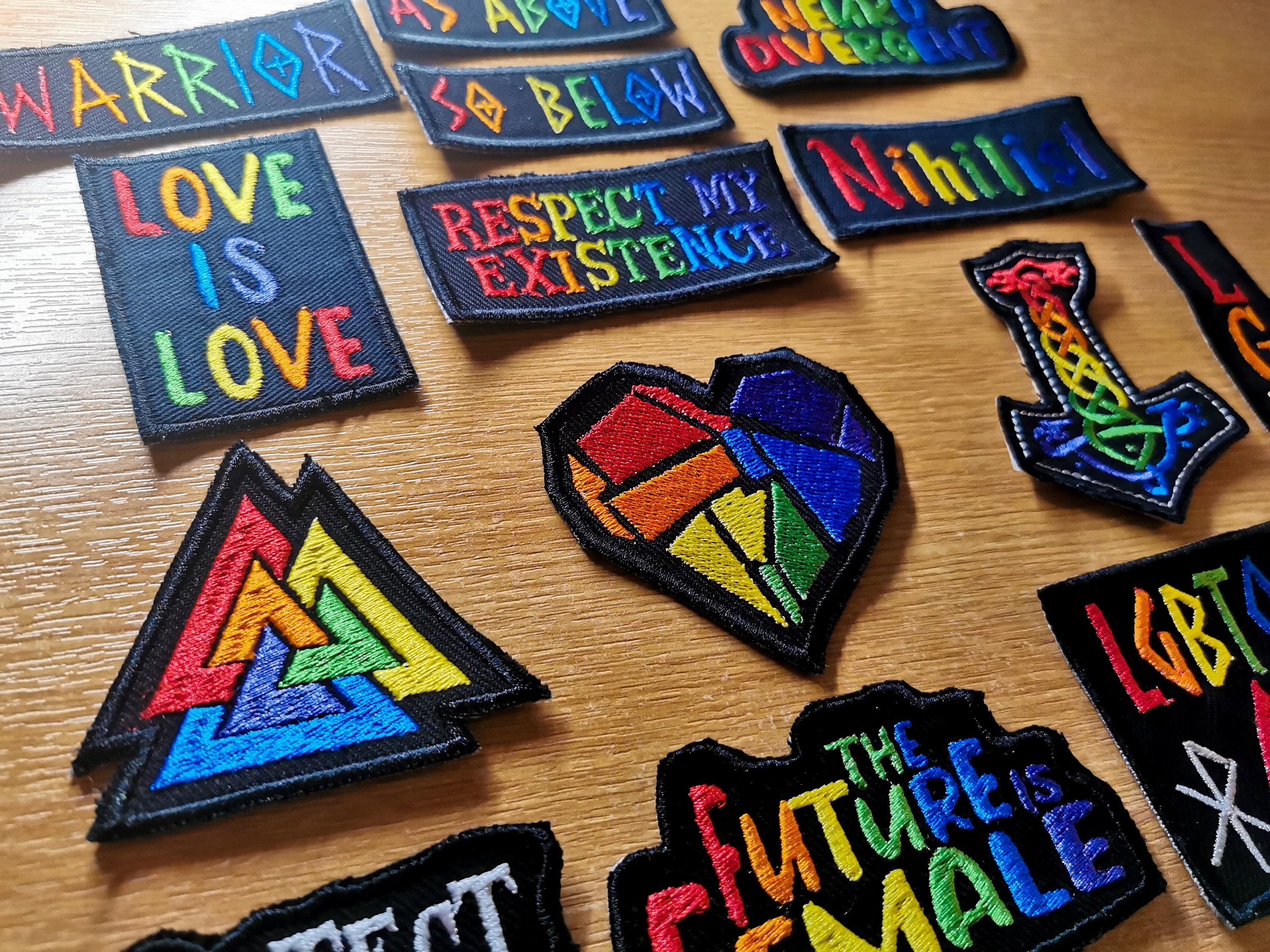 JBCD 2 Toppe In Tessuto Arcobaleno Transgender – Morale Patch Con Velcro, 8x5 Cm, Resistente, Per Zaini, Giubbotti, Borse, Divise – Ideale Per Attivismo E Stile