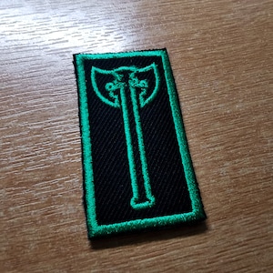 Battle Axe Green Embroidered Iron On Patch Destiny Fantasy RPG Vikings Medieval Dungeon Gaming