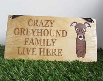 Träskylt för galen greyhound-familj, hundpresent, hundskylt, hunddekoration, träskylt, greyhound-present, vinthund, greyhound