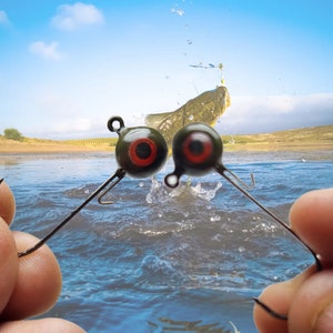 Freestyle Jig 2 Pack Red Eye Green Body 2/0 Hook 5/32 weight
