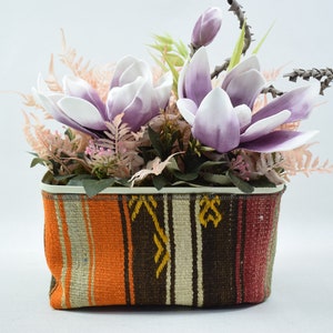 Housewarming gift, Plants, Round storage basket, Vintage rug plant holder, Plant cover, Outdoor planter, 7 x 15 inches planter pot case 208