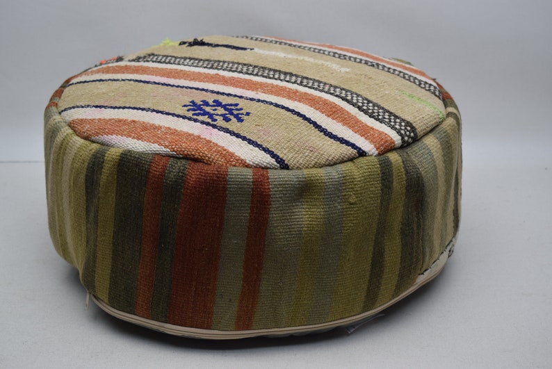 Pouf kilim fatto a mano, copertura del cuscino rotondo, pouf in stile marocchino, cuscino ottomano, pouf arredamento Boho, cuscino da pavimento decorativo, Beanbag, codice 386 immagine 1