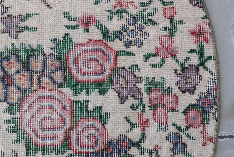 Vintage rug Bohemian decor Turkish rug Small rug Circle rug 3.9 x 3.9 ft Round rug ML1500 Decorative rug Doormat rug Floral rug